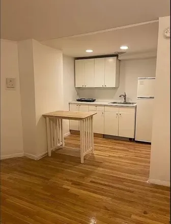 Image 3 - 222 West 16th Street, New York, NY 10011, USA - Apartment for rent