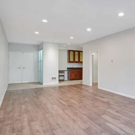 Image 6 - Sunset & Baylor, Sunset Boulevard, Los Angeles, CA 90402, USA - Condo for rent