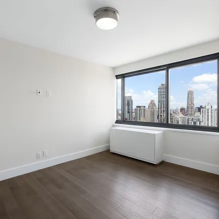 Rent this 2 bed apartment on The Landmark in 300 East 59th Street, New York