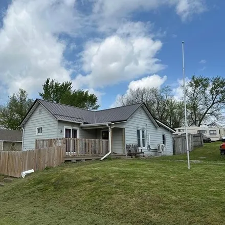 Buy this 2 bed house on 764 Jefferson Street in Bloomfield, IA 52537