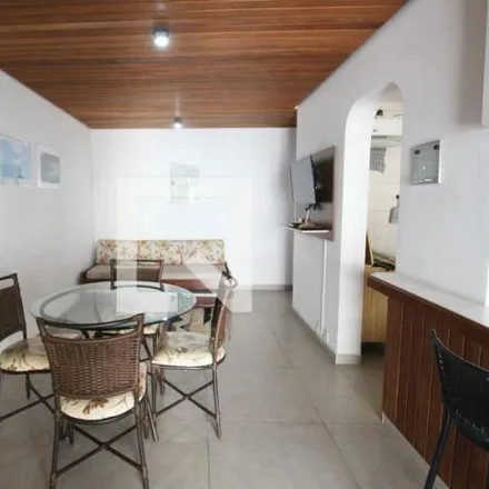 Rent this 1 bed apartment on unnamed road in Vila Alice, Guarujá - SP