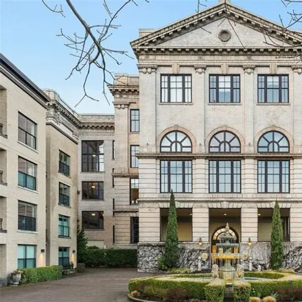 Image 1 - Queen Anne High School, 201 Galer Street, Seattle, WA 98109, USA - Condo for sale