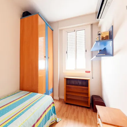Image 1 - Carrer de Mallorca, 410, 08013 Barcelona, Spain - Room for rent