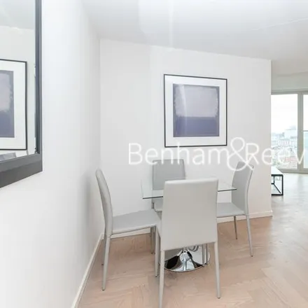 Image 4 - South Bank Tower, Stamford Street, Bankside, London, SE1 9PS, United Kingdom - Apartment for rent