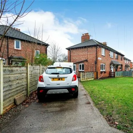 Buy this 3 bed duplex on Woodview Avenue in Manchester, M19 1PD