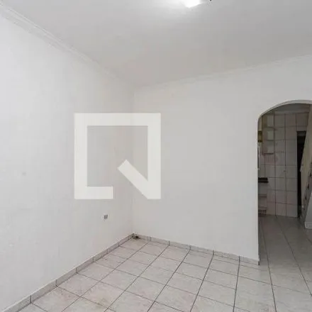 Rent this 5 bed house on Rua Frank Sinatra in Conceição, Diadema - SP