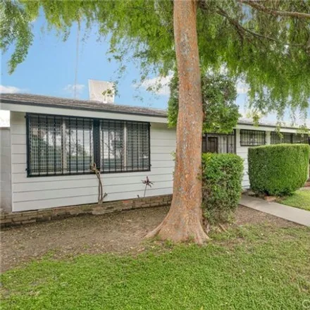 Image 4 - Alley 89049, Los Angeles, CA 91306, USA - House for sale