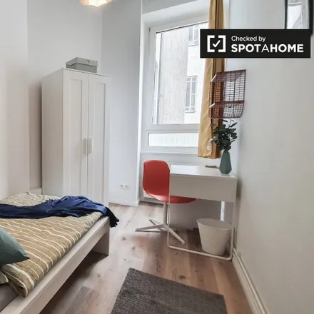 Rent this 3 bed room on Ergo in Müllerstraße 113A, 13349 Berlin