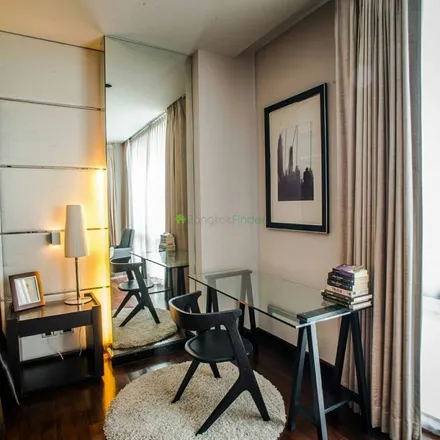 Rent this 4 bed apartment on The Horizon in Soi Sukhumvit 63, Vadhana District