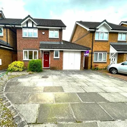 Rent this 3 bed house on Rowberrow Close in Preston, PR2 9HF