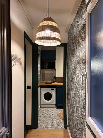 Image 5 - 261 Rue des Pyrénées, 75020 Paris, France - Apartment for rent