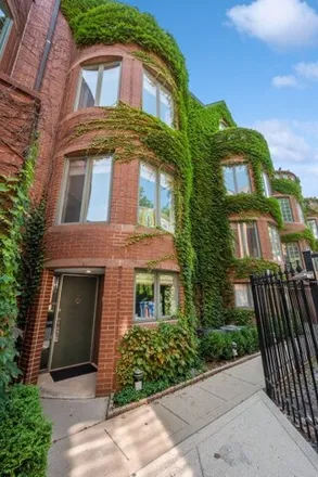Image 1 - 1914 North Sedgwick Street, Chicago, IL 60614, USA - House for sale