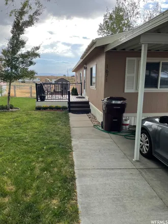 Image 3 - 1679 North 150 East, Tooele, UT 84074, USA - House for sale
