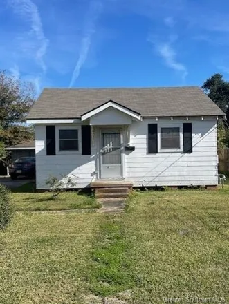 Buy this 3 bed house on 1409 Hunter Drive in Lake Charles, LA 70615
