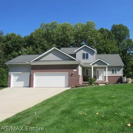 Buy this 4 bed house on 701 Lee Court in Oakland County, MI 48371