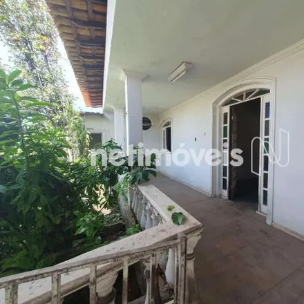 Buy this studio house on Avenida Doutor Cristiano Guimarães 369 in Vila Clóris, Belo Horizonte - MG