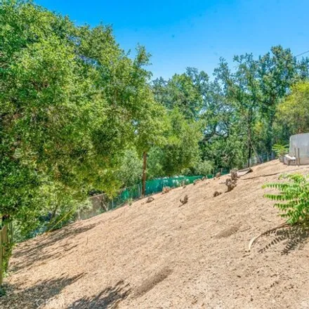 Image 2 - 4928 Medina Road, Los Angeles, CA 91364, USA - House for sale