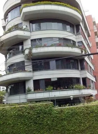 Rent this 3 bed apartment on Torres del Valle in Avenida González Suárez, 170107
