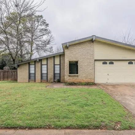 Buy this 3 bed house on 4099 Rushmoor Drive in Arlington, TX 76016