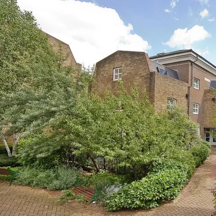 Rent this 2 bed apartment on Chelsea Court in 1-17 Melville Place, London