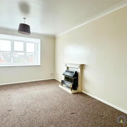 Image 3 - Falmouth Close, Eastbourne, BN23 5RN, United Kingdom - Apartment for sale