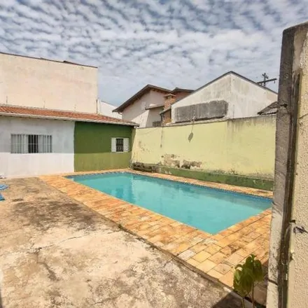Image 1 - Rua Treze de Maio, Jardim Nasralla, Bauru - SP, 17014-450, Brazil - House for sale