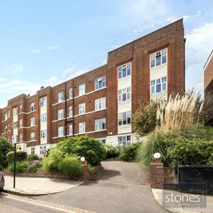 Buy this studio loft on Holmefield Court in Belsize Grove, London