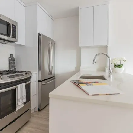 Rent this 1 bed apartment on 434 East 91st Street in New York, NY 10128