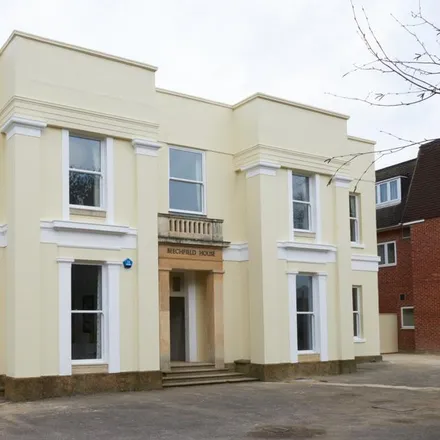 Rent this 1 bed apartment on Smakolyk Foods Plus in 12-14 West Bar Street, Banbury