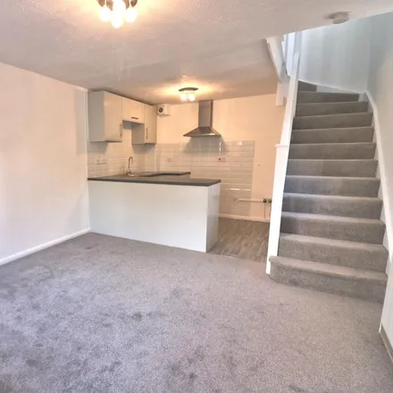 Image 3 - Shearwater Close, Stevenage, SG2 9RX, United Kingdom - House for rent