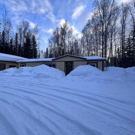 Rent this 3 bed house on Boulder Ave in North Pole, AK