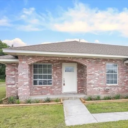 Buy this 3 bed house on 501 Valleyridge Court in Decatur, TX 76234