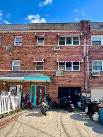Buy this 6 bed house on 1712 Nereid Avenue in New York, NY 10466