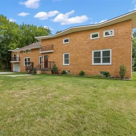 Image 3 - 20999 McClung Avenue, Southfield, MI 48075, USA - House for sale