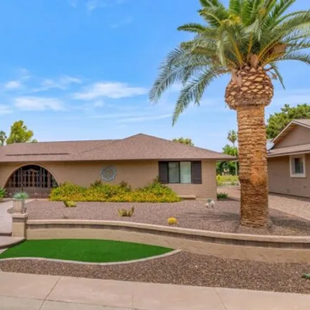 Rent this 3 bed house on 19034 North Palo Verde Drive in Sun City, AZ 85373