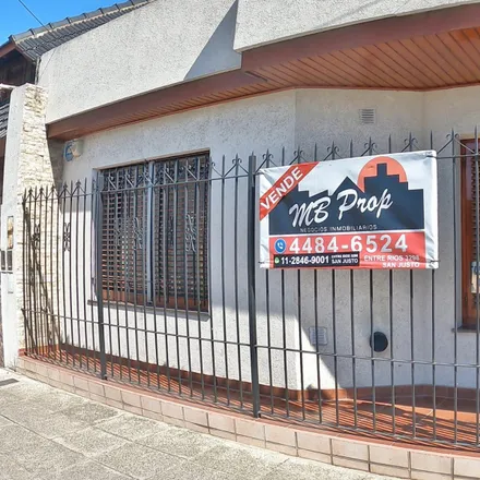 Rent this 3 bed house on Entre Ríos 4197 in Partido de La Matanza, 1751 San Justo