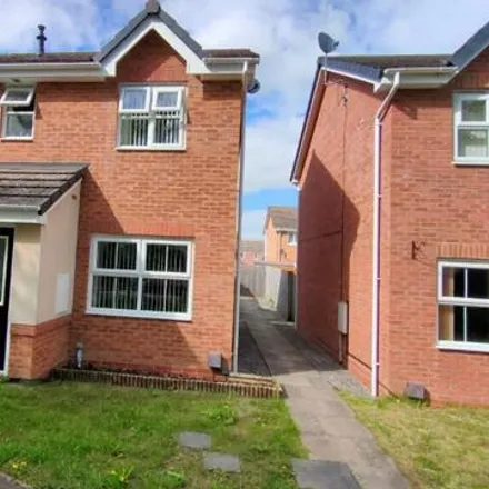 Buy this 3 bed duplex on Hirwaun in Wrexham, LL11 3EF