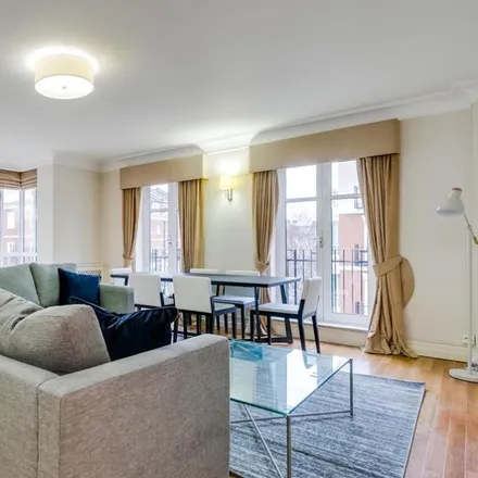 Rent this 3 bed apartment on 87-88 Marylebone High Street in London, W1U 4HZ