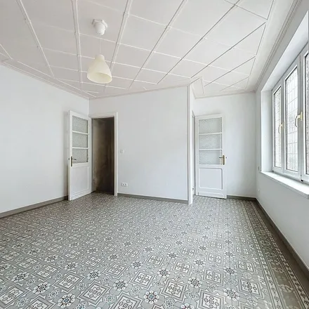 Image 6 - Rue Van Artevelde 12, 6040 Charleroi, Belgium - Apartment for rent