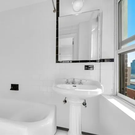 Image 9 - 433 East 51st Street, New York, NY 10022, USA - Townhouse for sale