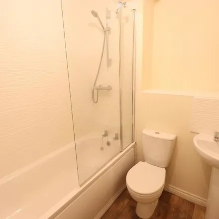 Image 1 - Hollins Court, Kenneth Close, Knowsley, L34 5NG, United Kingdom - Apartment for rent