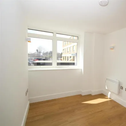 Image 7 - Fairfield Road, Warley, CM14 4LR, United Kingdom - Apartment for rent