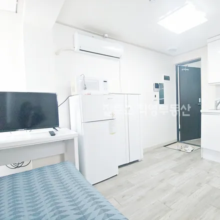 Rent this studio apartment on 서울특별시 도봉구 도봉동 622-20
