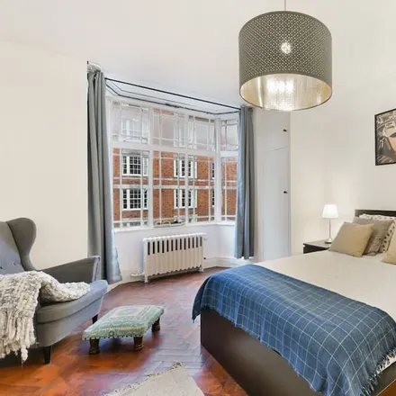 Rent this 2 bed apartment on London in W2 5HW, United Kingdom