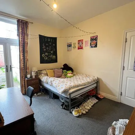 Rent this 4 bed apartment on Cumberland Way in Exeter, EX1 3WT