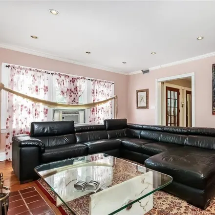 Image 5 - 1515 Madison Place, New York, NY 11229, USA - House for sale
