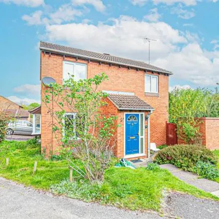 Rent this 3 bed house on 18 Allonby Close in Reading, RG6 3BY