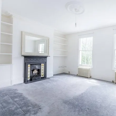 Image 2 - 32 Oakley Road, London, N1 3LS, United Kingdom - Apartment for rent