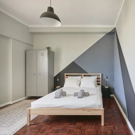 Rent this 9 bed room on Rocódromo do Areeiro in Rua João da Silva, 1900-271 Lisbon