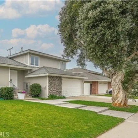 Image 2 - 18643 Las Flores St, Fountain Valley, California, 92708 - House for sale